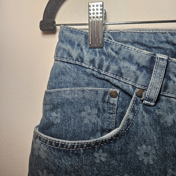 Floral Patterned Blue Jeans - Picture 6 of 12